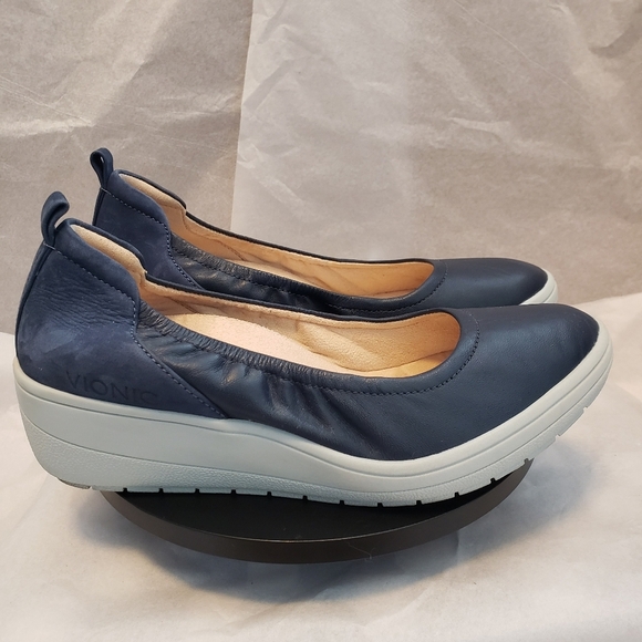 Vionic Woman's Jacey Leather Slip-on Wedge Shoe Size 6.5 US EU 37 Blue - Picture 1 of 7